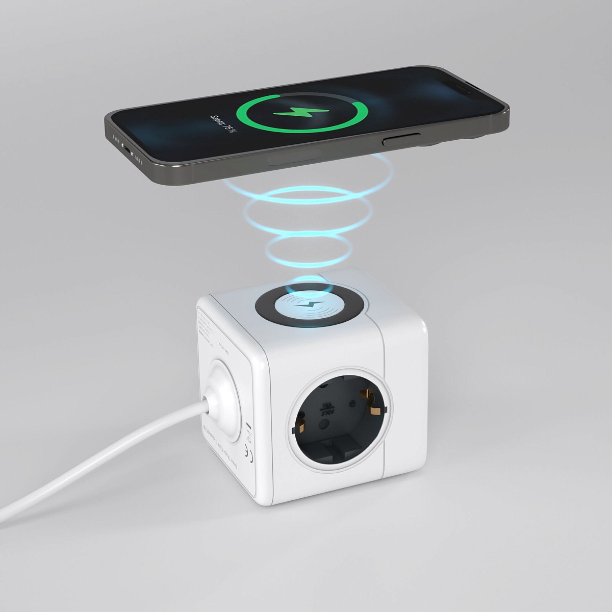 Розеточный блок 3-местный + 3×USB + беспроводная зарядка W6513501